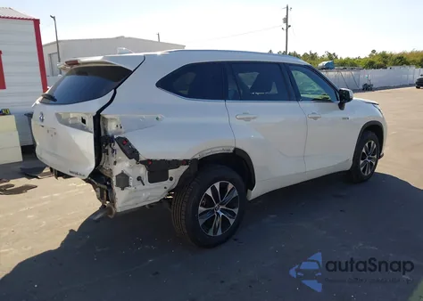 2020 Toyota Highlander Hybrid Xle z USA, uszkodzony, nr VIN 5TDGBRCH8LS507793